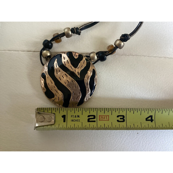 Kenneth Cole KC Jewelry Necklace Disc Pendant & Earrings Black Tiger Animal Prnt - Picture 11 of 12